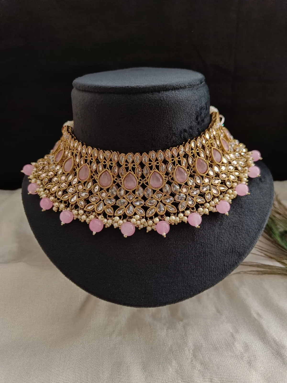 Elegant Mehandi Choker Set With Bridal Accessories