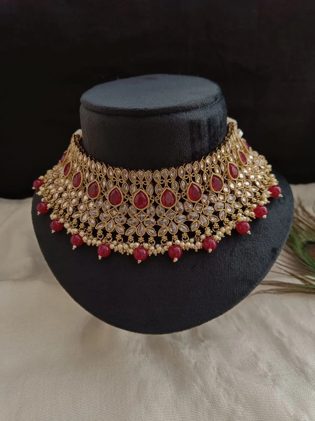 Elegant Mehandi Choker Set With Bridal Accessories