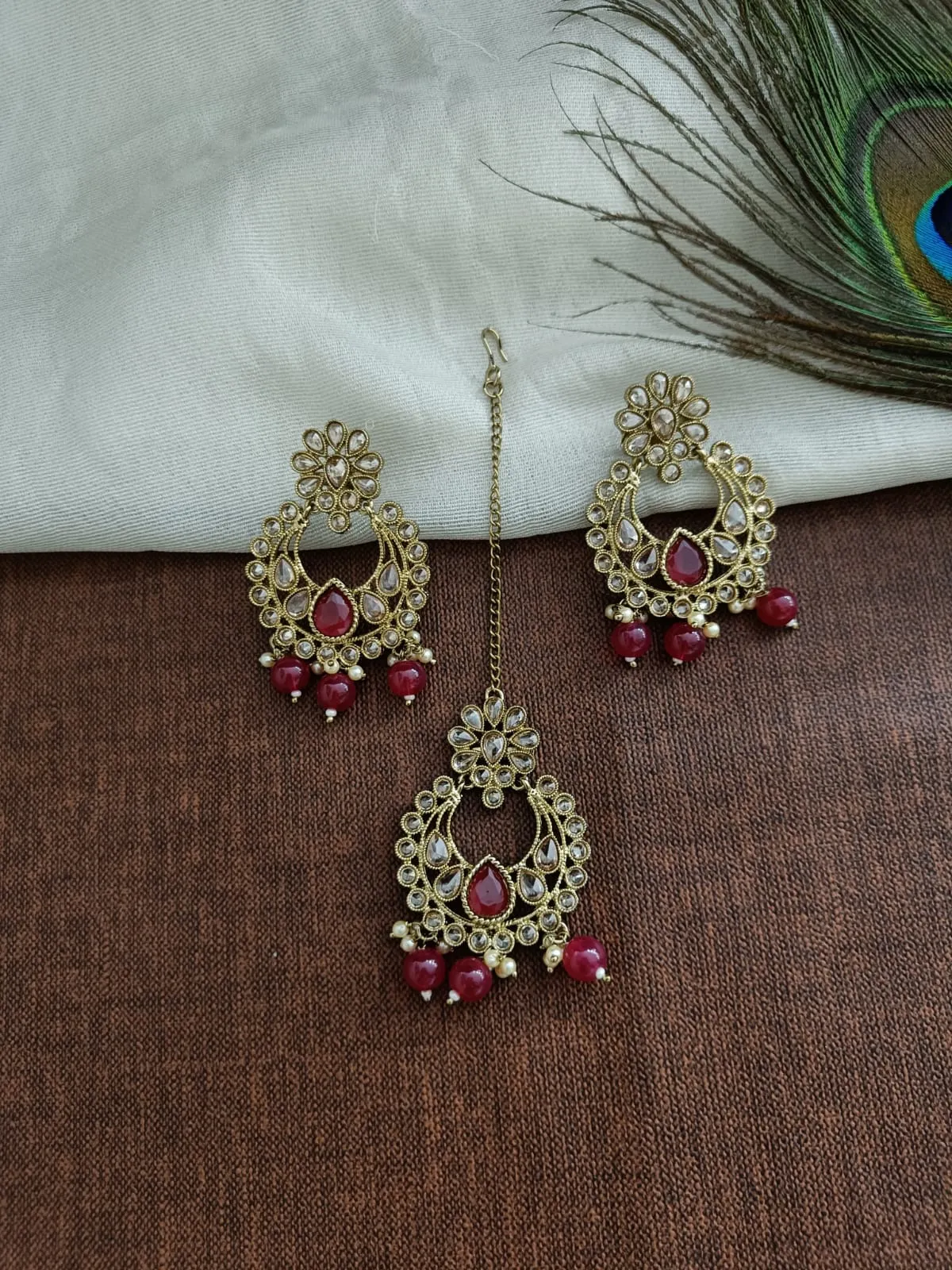 Elegant Mehandi Choker Set With Bridal Accessories