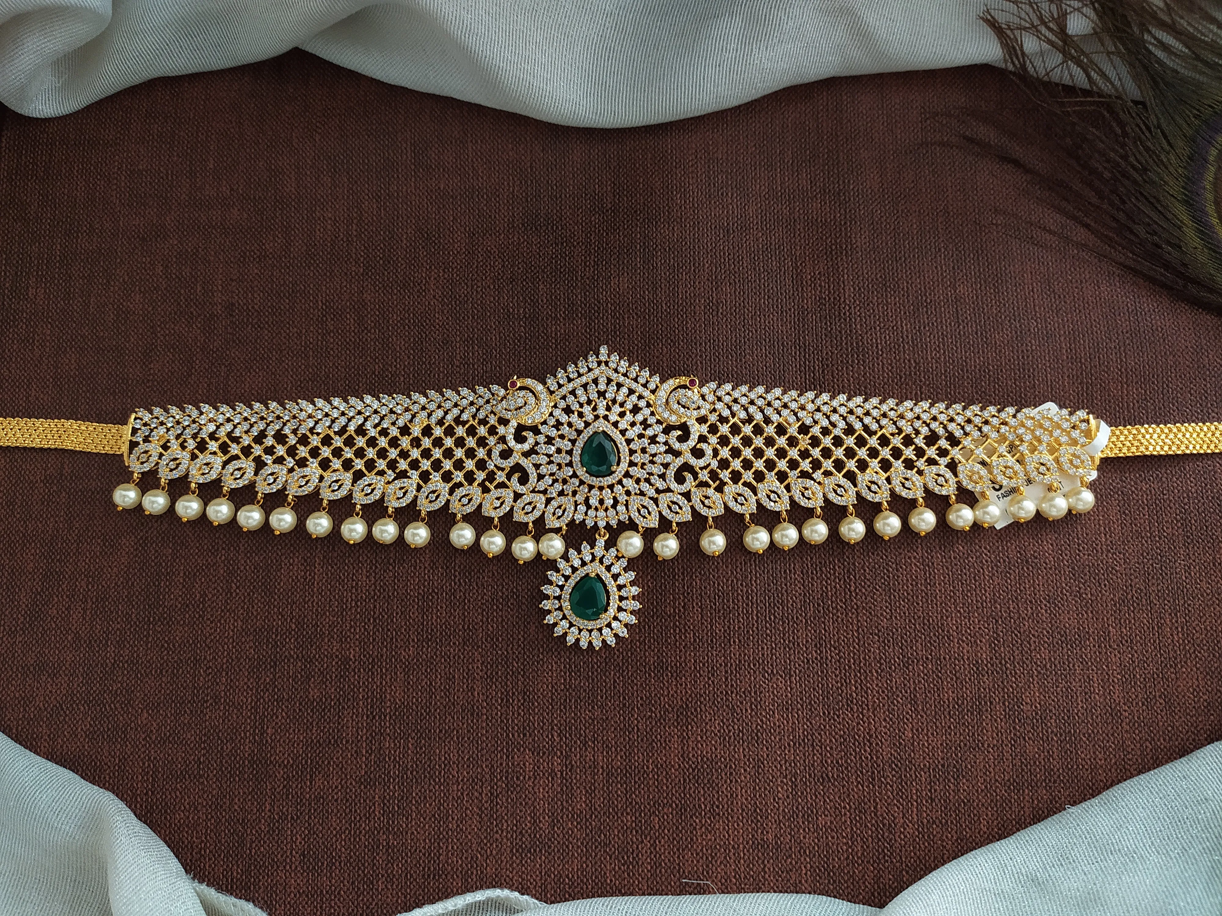 Gold-plated zircon hip chain with Center Emerald Stone and Pearl Drops