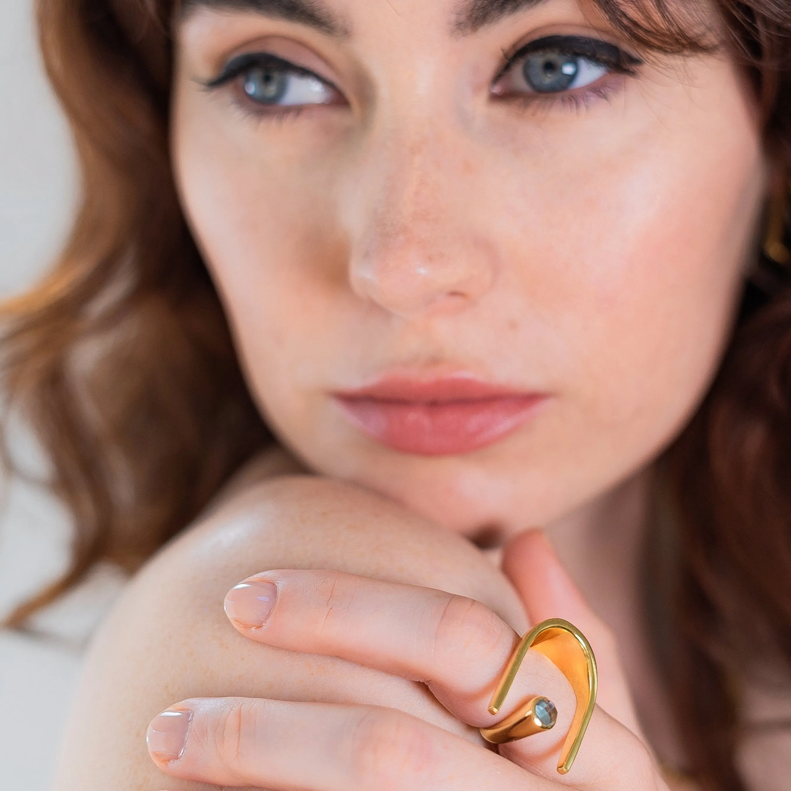 Gold Ring Topaz Lunaria