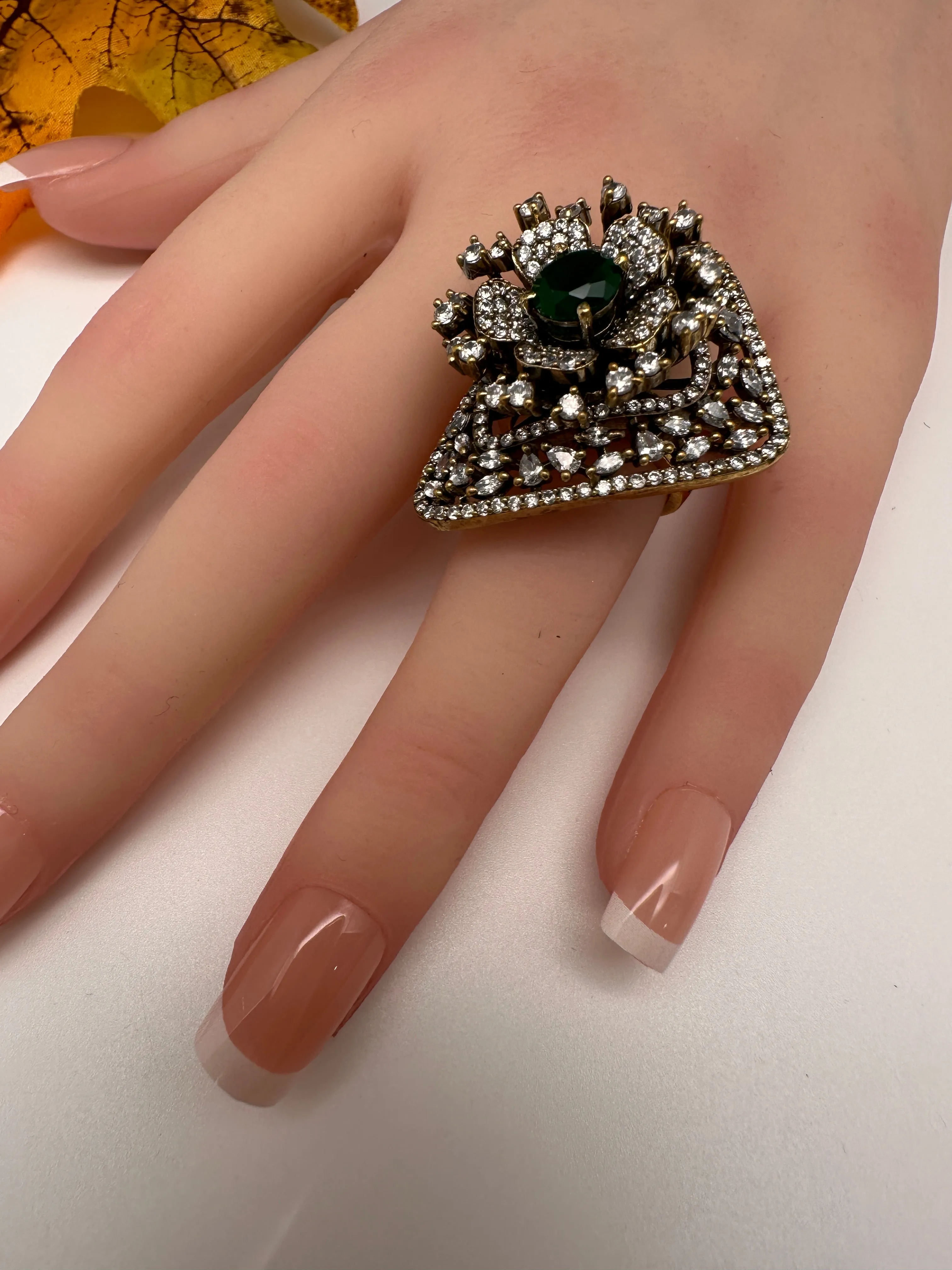 Victorian Color Stone Adjustable Color Stone Cocktail Ring