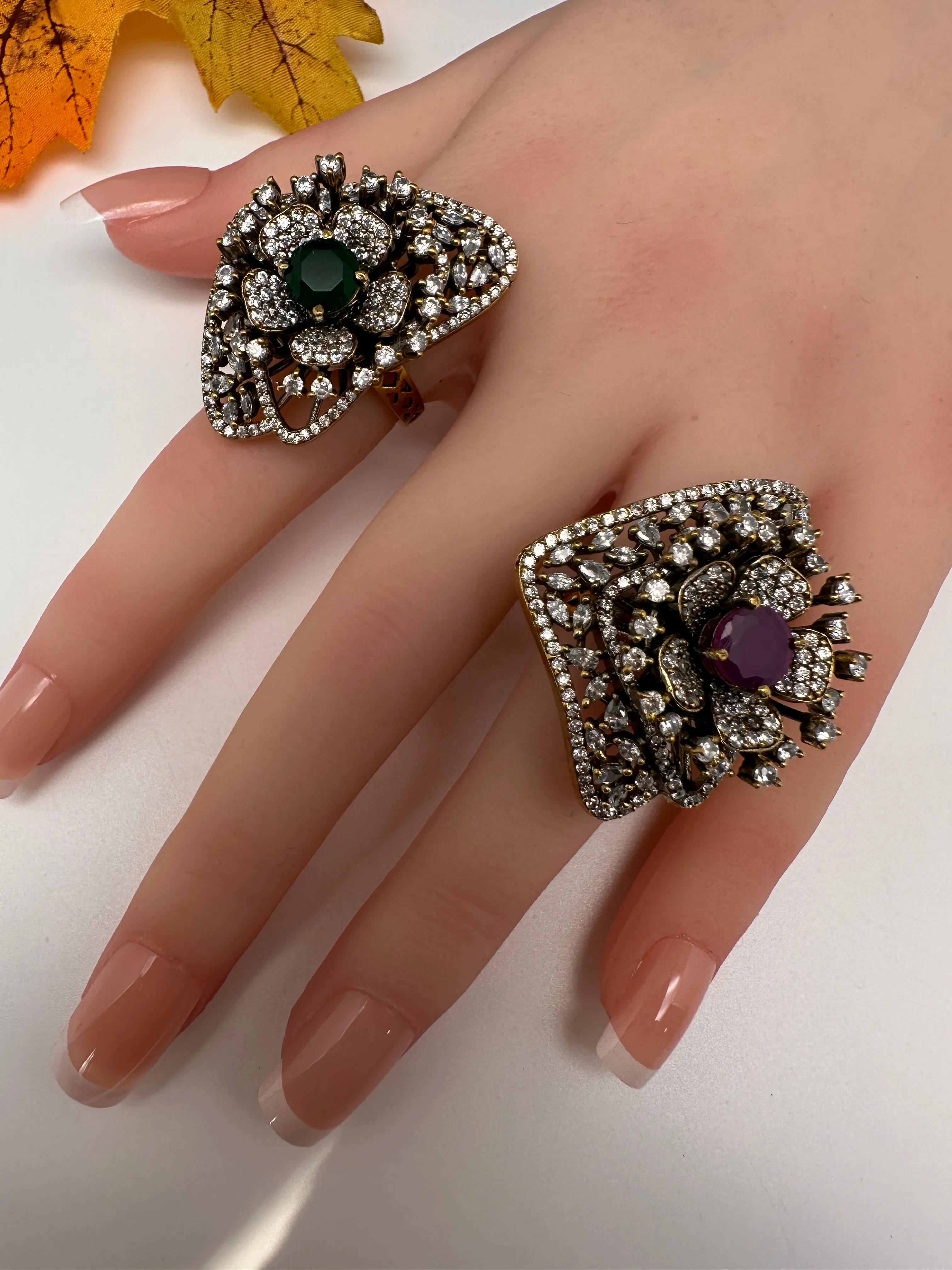 Victorian Color Stone Adjustable Color Stone Cocktail Ring